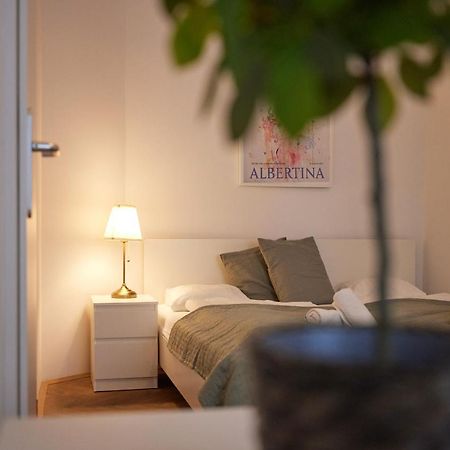 Hernalser Gürtel II by EasyB&B Wien Eksteriør billede